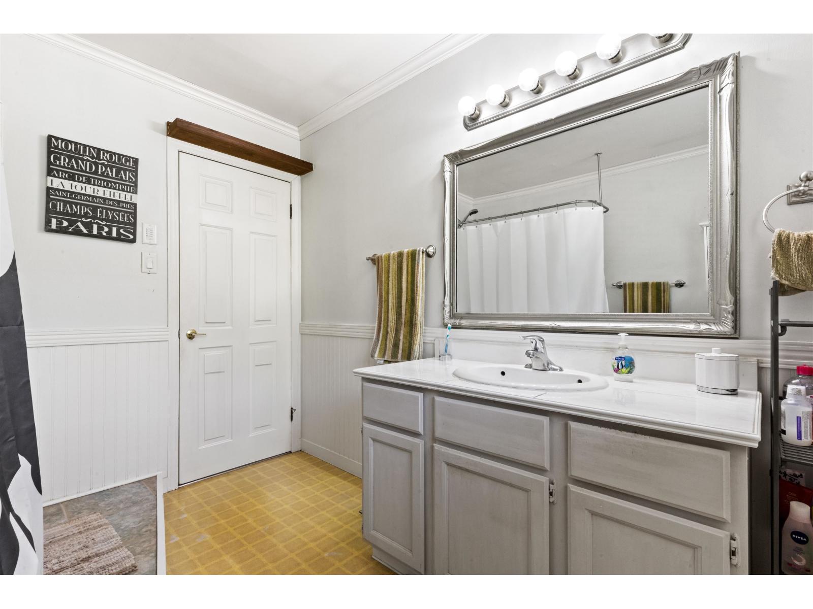 17791 20 Avenue, Surrey, British Columbia  V3Z 9V2 - Photo 11 - R3108043