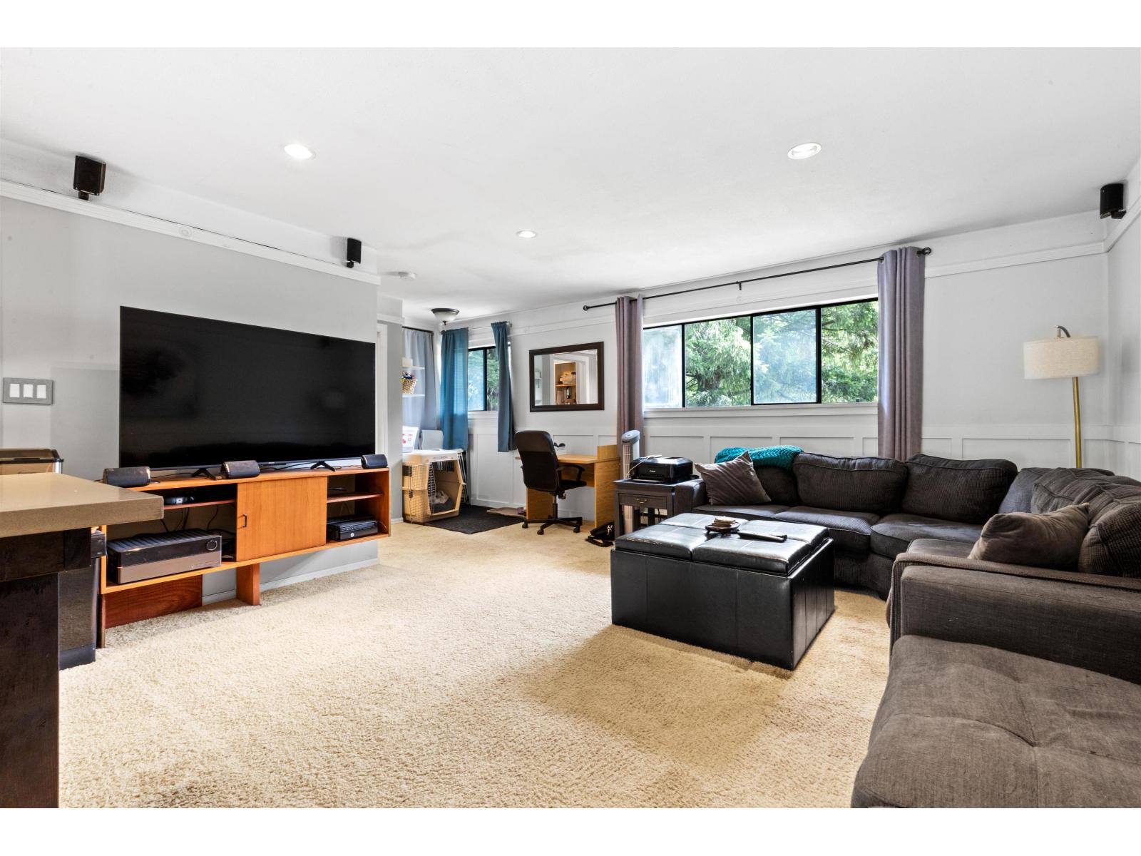 17791 20 Avenue, Surrey, British Columbia  V3Z 9V2 - Photo 5 - R3108043