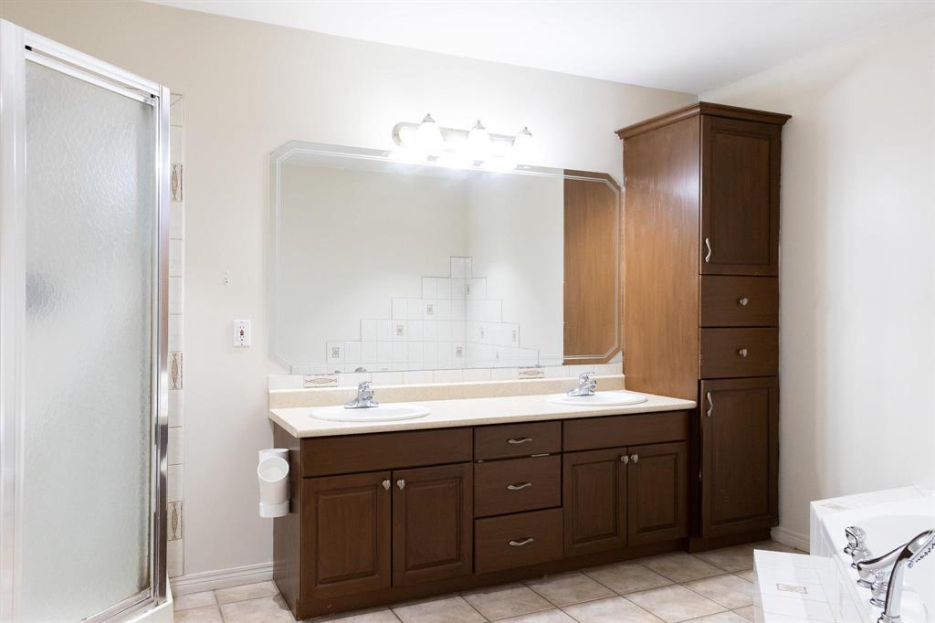 210 Lilac Bay, Steinbach, Manitoba  R5G 2C7 - Photo 18 - 202605392