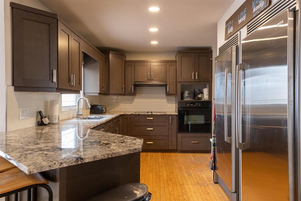 210 Lilac Bay, Steinbach, Manitoba  R5G 2C7 - Photo 4 - 202605392