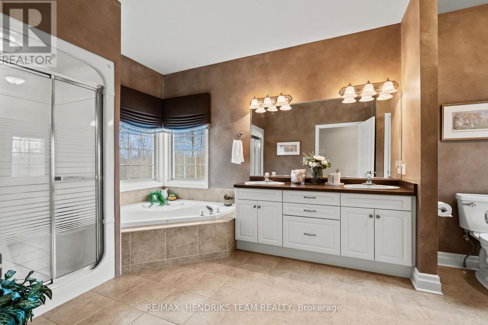 5045 Michener Road, Fort Erie, Ontario  L0S 1R0 - Photo 27 - X12947088