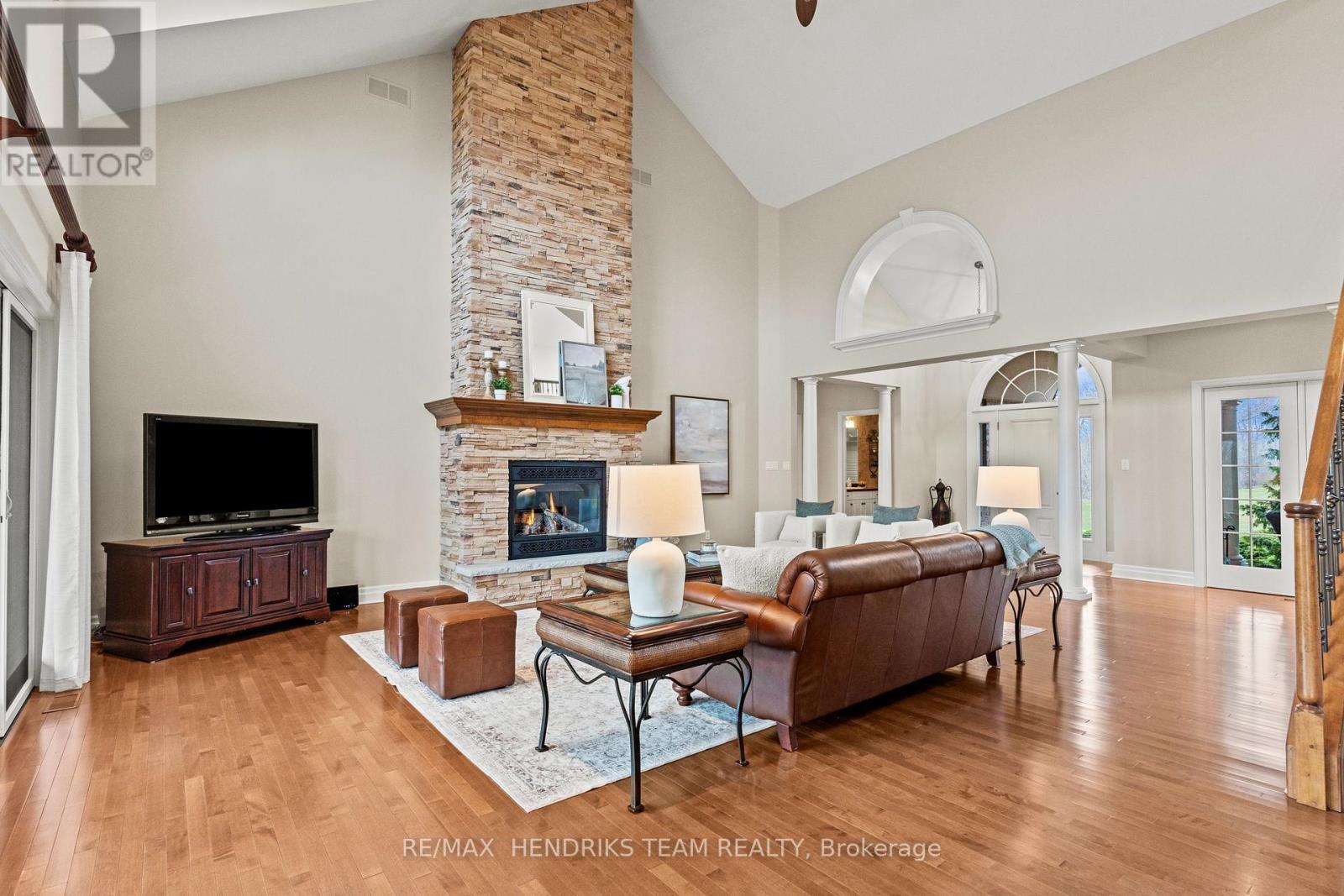 5045 Michener Road, Fort Erie, Ontario  L0S 1R0 - Photo 13 - X12947088