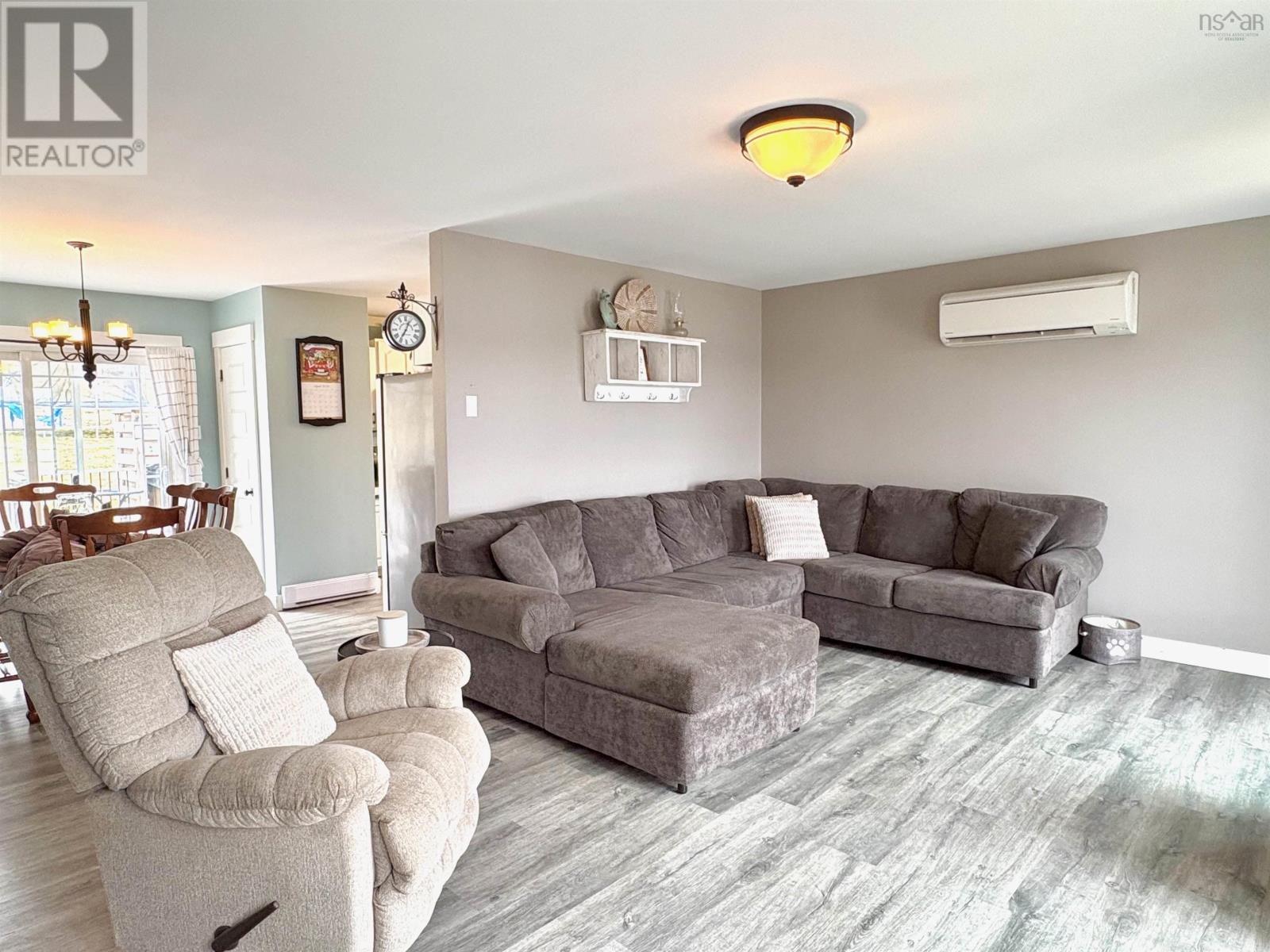 128 Highway 1, Dayton, Nova Scotia  B5A 5A1 - Photo 4 - 202606550