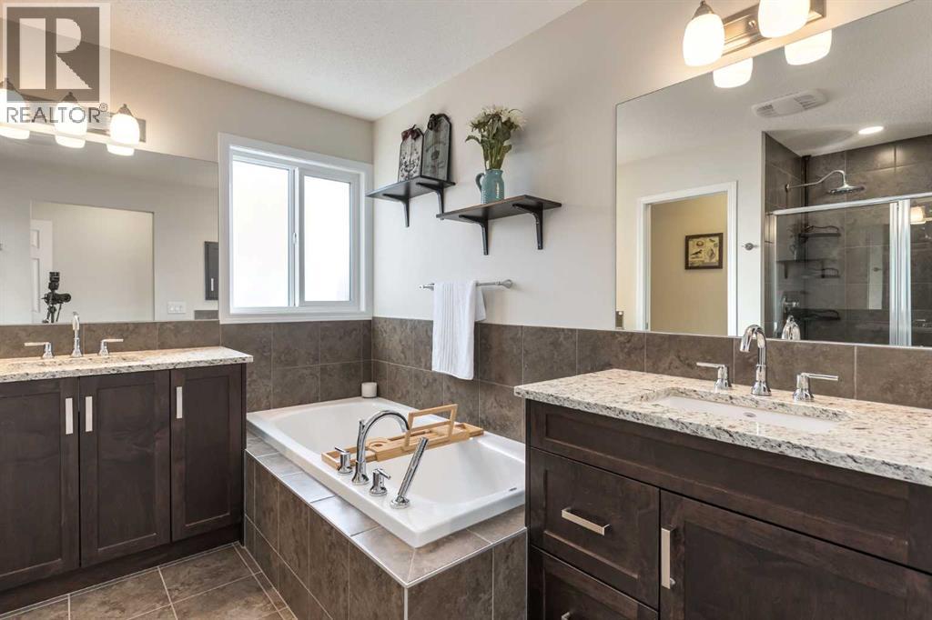 26 Mount Rae Terrace, Okotoks, Alberta  T1S 0M6 - Photo 21 - A2292754