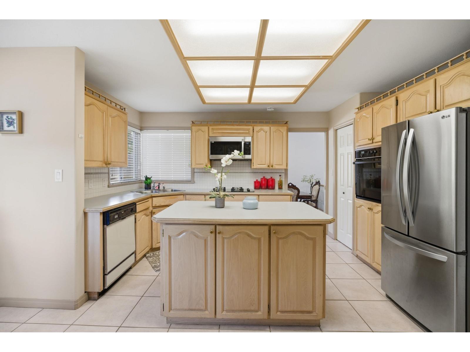 6707 122a Street, Surrey, British Columbia  V3W 0W1 - Photo 8 - R3107866