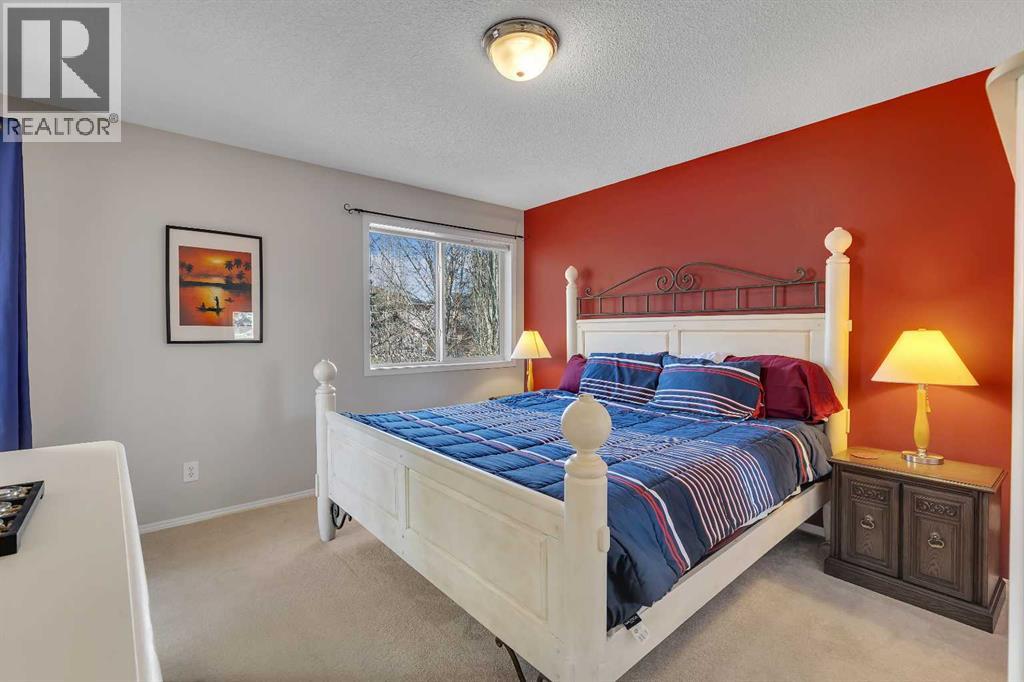 22 Tuscany Ravine Manor NW, Calgary, Alberta  T3L 2W9 - Photo 5 - A2296455