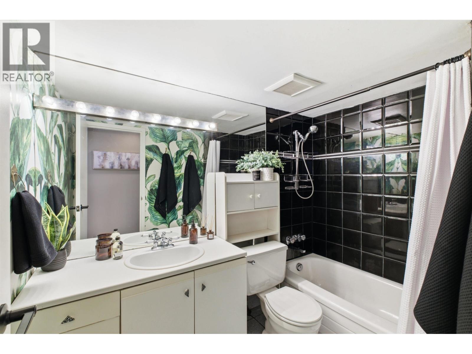 108 251 W 4th Street, North Vancouver, British Columbia  V7M 1H8 - Photo 10 - R3107849