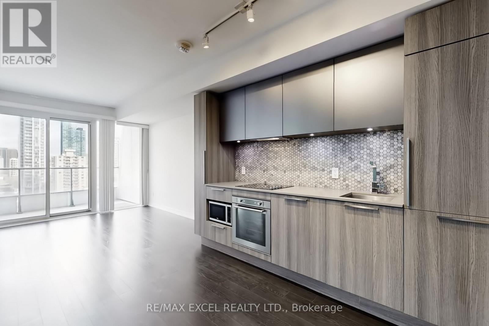 1908 - 85 Wood Street, Toronto, Ontario  M4Y 0E8 - Photo 8 - C12964812