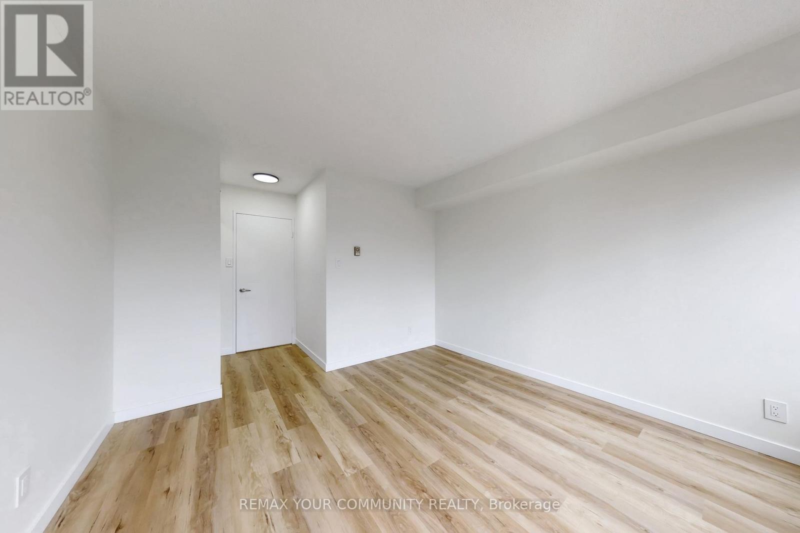 319 - 32 Clarissa Drive, Richmond Hill, Ontario  L4C 9R7 - Photo 32 - N12967788