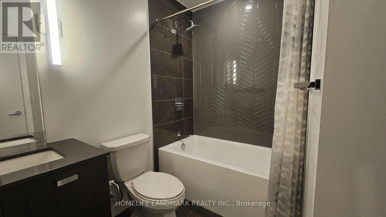 501 - 10 De Boers Drive, Toronto, Ontario  M3J 0H1 - Photo 12 - W12952612