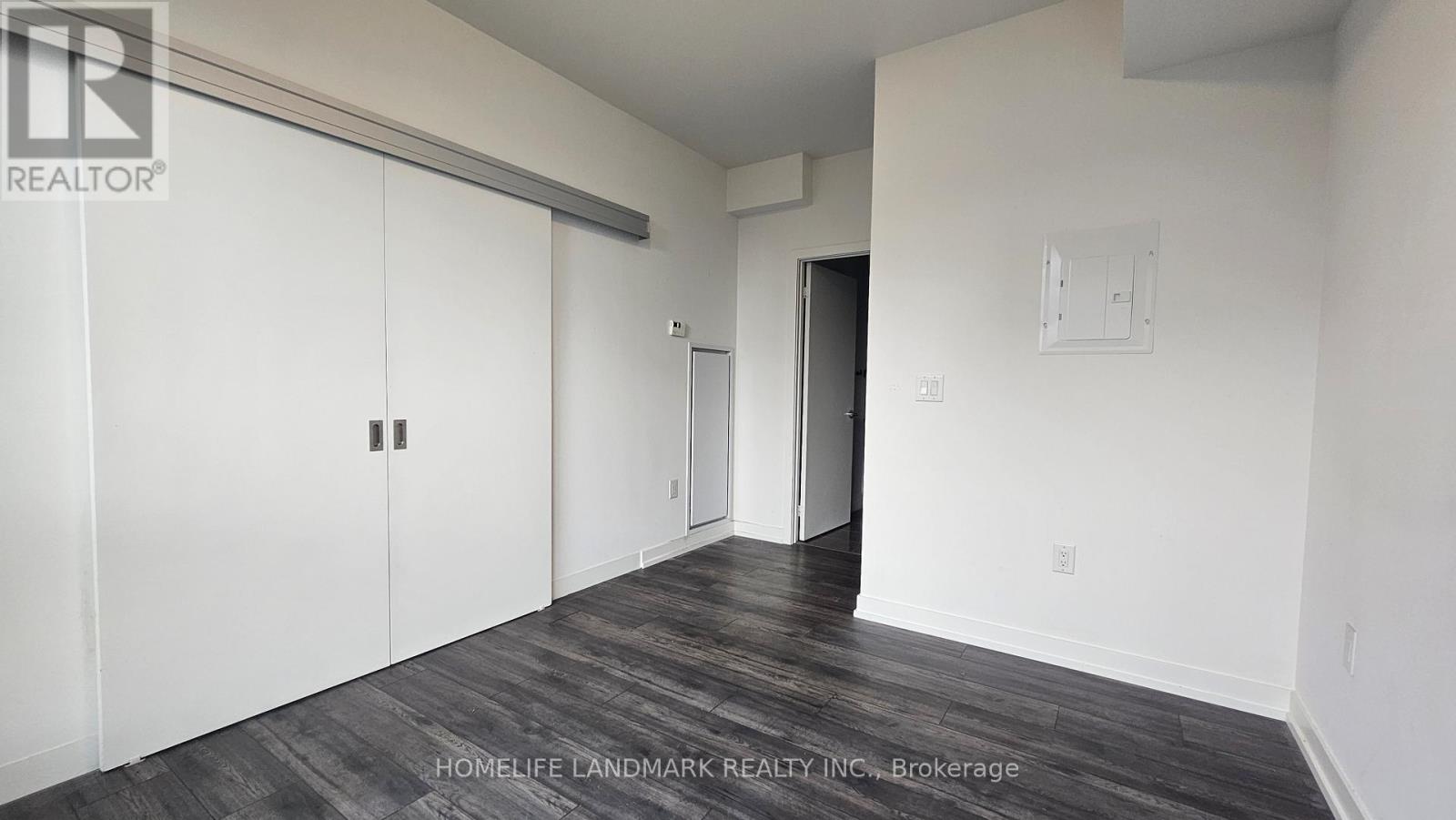 501 - 10 De Boers Drive, Toronto, Ontario  M3J 0H1 - Photo 9 - W12952612