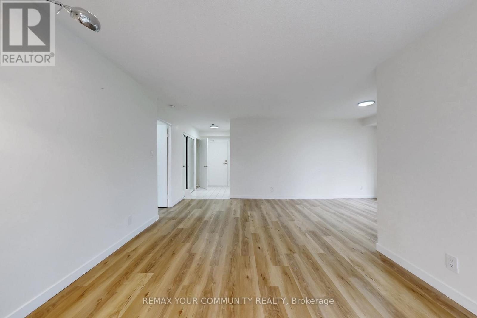 319 - 32 Clarissa Drive, Richmond Hill, Ontario  L4C 9R7 - Photo 11 - N12967788