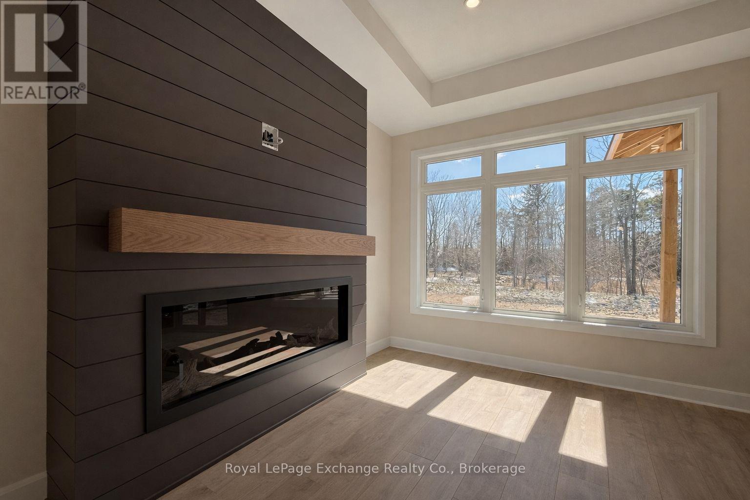 43 Mercedes Crescent, Kincardine, Ontario  N2Z 1G8 - Photo 4 - X12968042