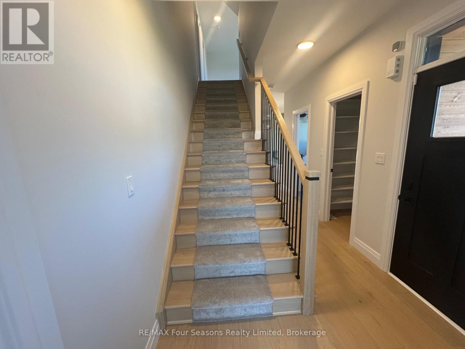 2 Boynton Court, Blue Mountains, Ontario  N0H 2P0 - Photo 25 - X12968090