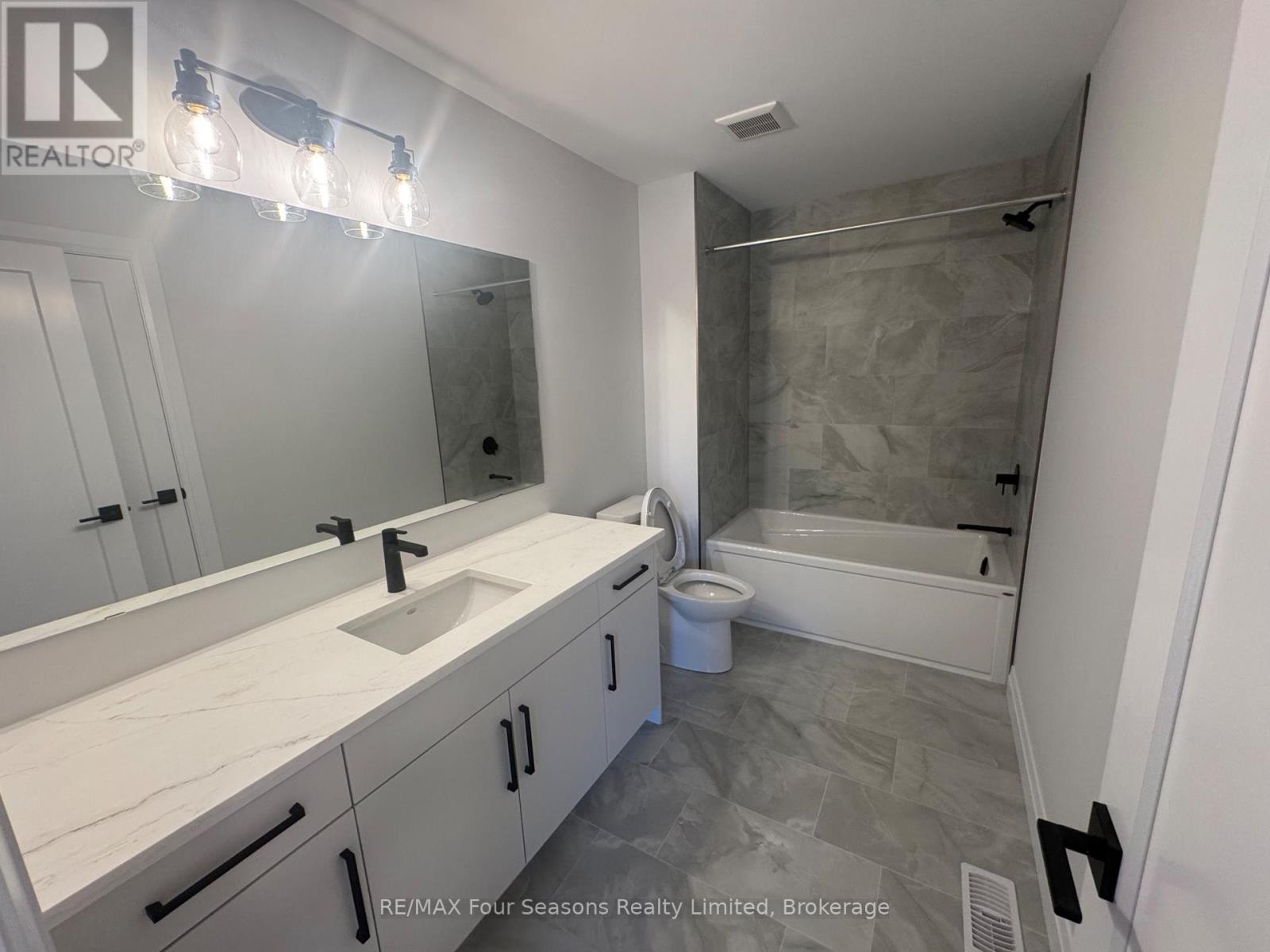 2 Boynton Court, Blue Mountains, Ontario  N0H 2P0 - Photo 26 - X12968090