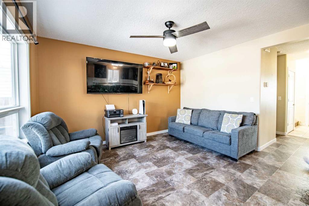 108 Pioneer Way, Blackfalds, Alberta  T0M 0J0 - Photo 7 - A2273308