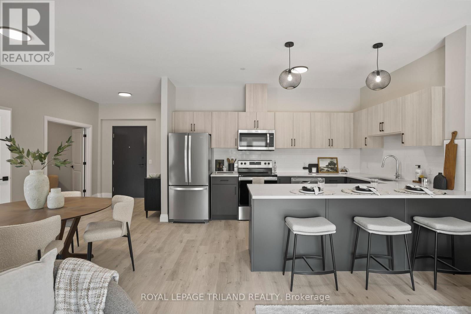 308 - 33318 Richmond Street, Lucan Biddulph, Ontario  N0M 2J0 - Photo 6 - X12968094