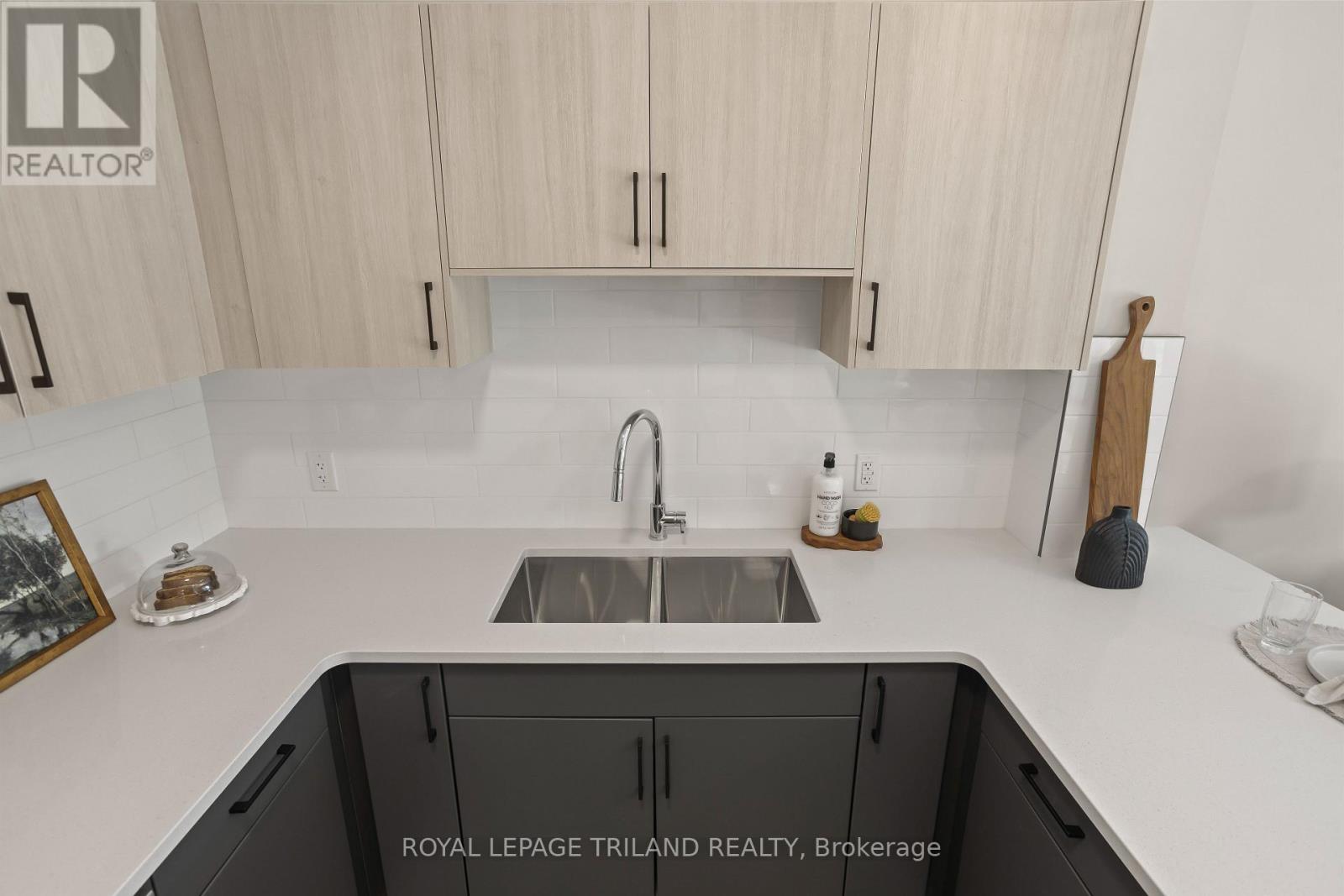 105 - 33318 Richmond Street, Lucan Biddulph, Ontario  N0M 2J0 - Photo 18 - X12968098