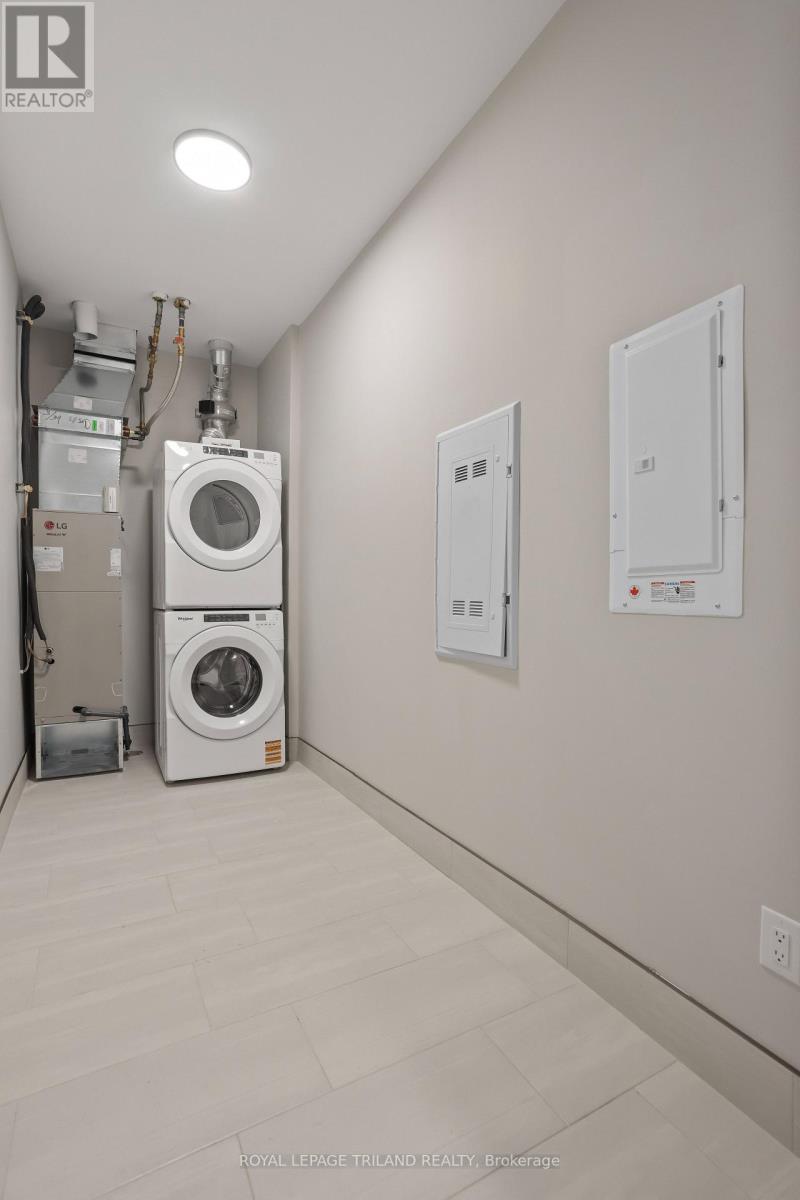 105 - 33318 Richmond Street, Lucan Biddulph, Ontario  N0M 2J0 - Photo 33 - X12968098