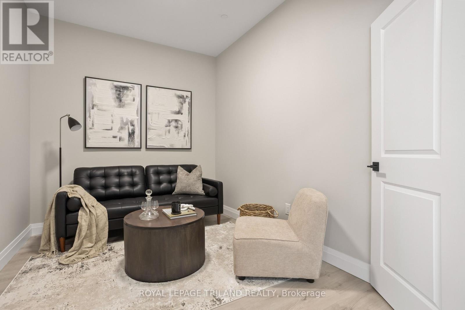 105 - 33318 Richmond Street, Lucan Biddulph, Ontario  N0M 2J0 - Photo 4 - X12968098