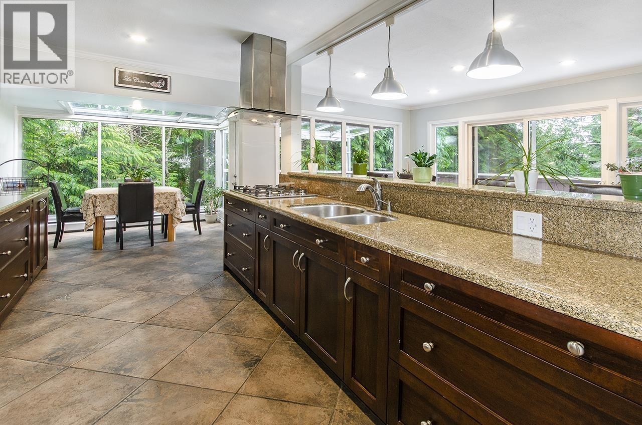 4540 Mountain Highway, North Vancouver, British Columbia  V7K 2K6 - Photo 8 - R3107986