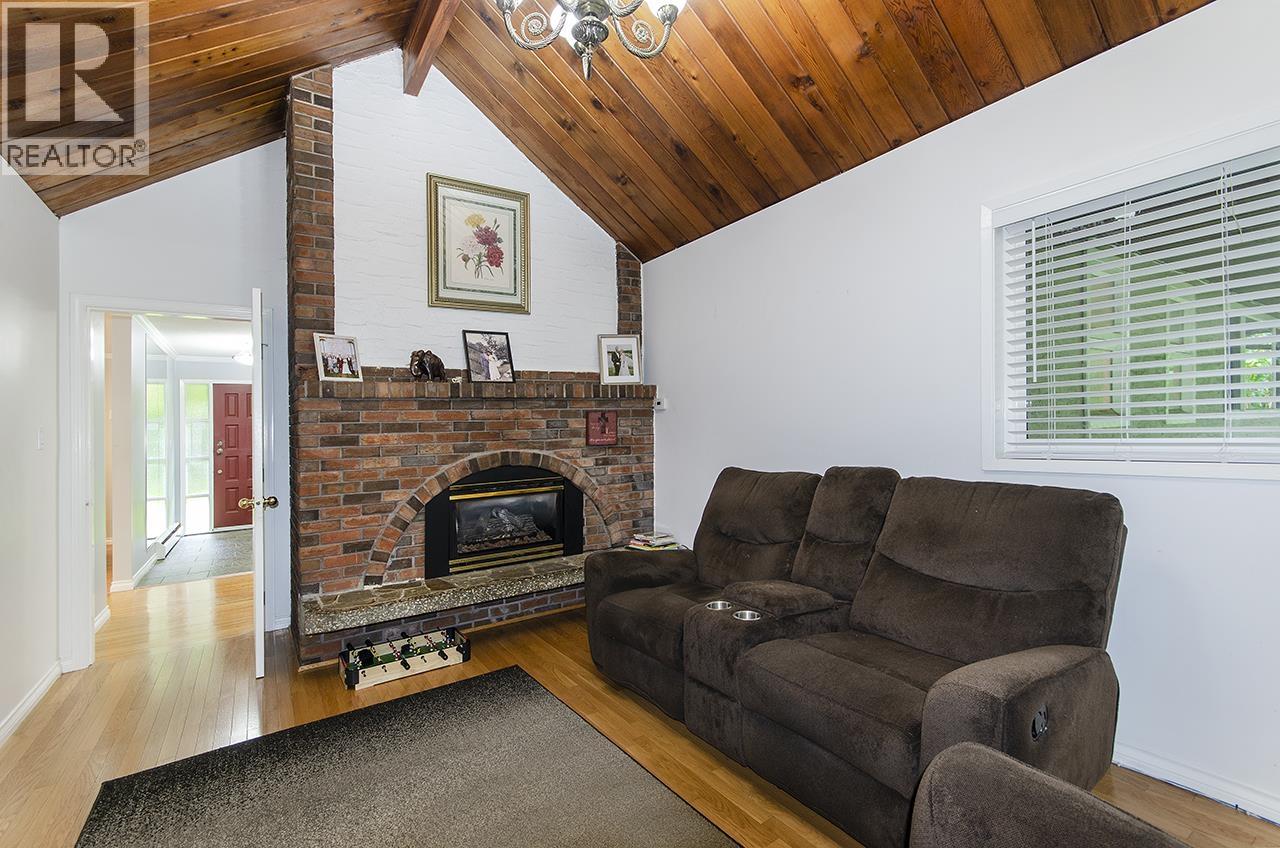 4540 Mountain Highway, North Vancouver, British Columbia  V7K 2K6 - Photo 15 - R3107986