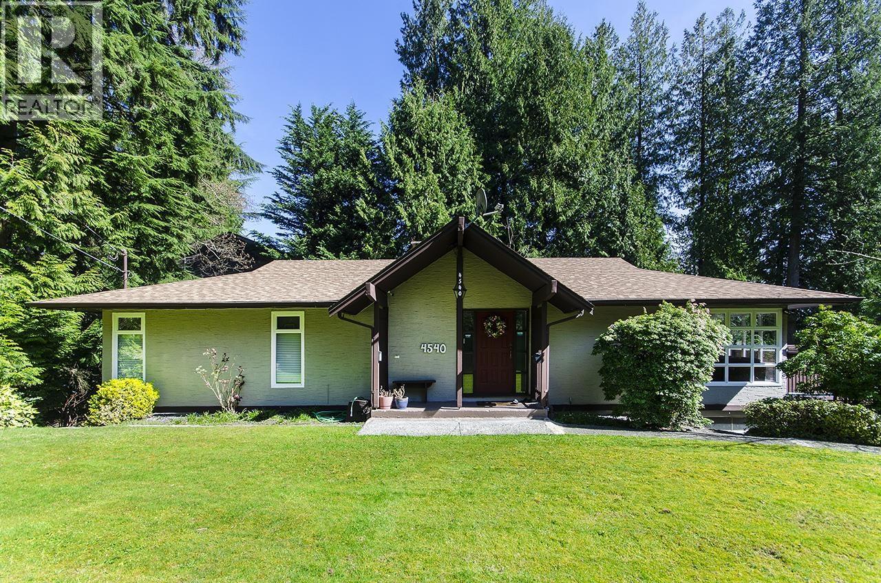 4540 MOUNTAIN HIGHWAY, North Vancouver, British Columbia