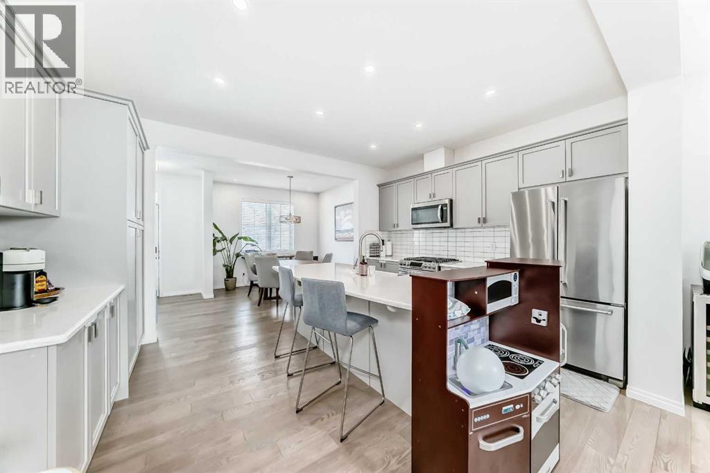 372 Carrington Way NW, Calgary, Alberta  T3P 0Y9 - Photo 7 - A2293599