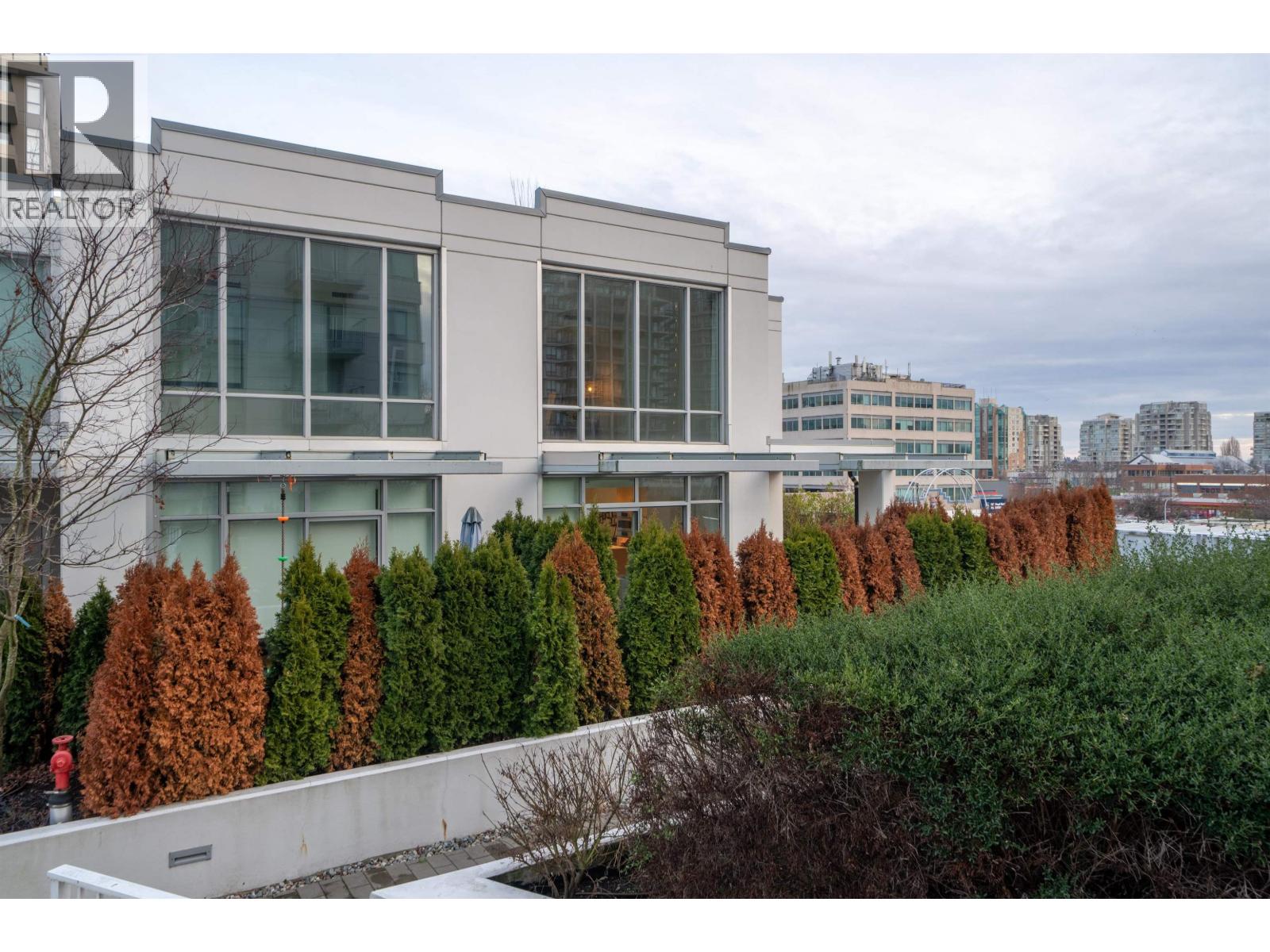 319 5580 No. 3 Road, Richmond, British Columbia  V6X 0R8 - Photo 3 - R3107884