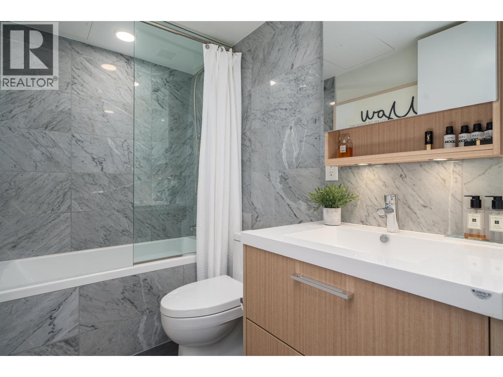 319 5580 No. 3 Road, Richmond, British Columbia  V6X 0R8 - Photo 23 - R3107884