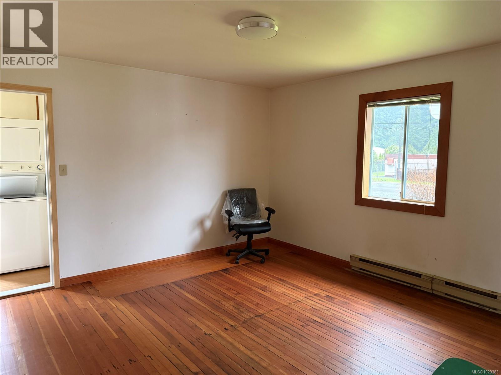 147 Maquinna Ave, Zeballos, British Columbia  V0P 2A0 - Photo 27 - 1029383