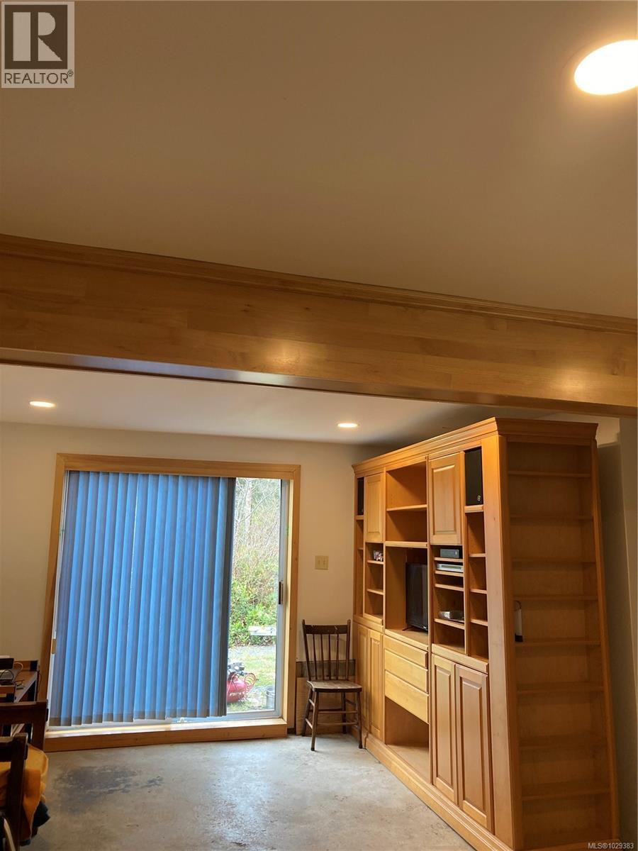147 Maquinna Ave, Zeballos, British Columbia  V0P 2A0 - Photo 6 - 1029383