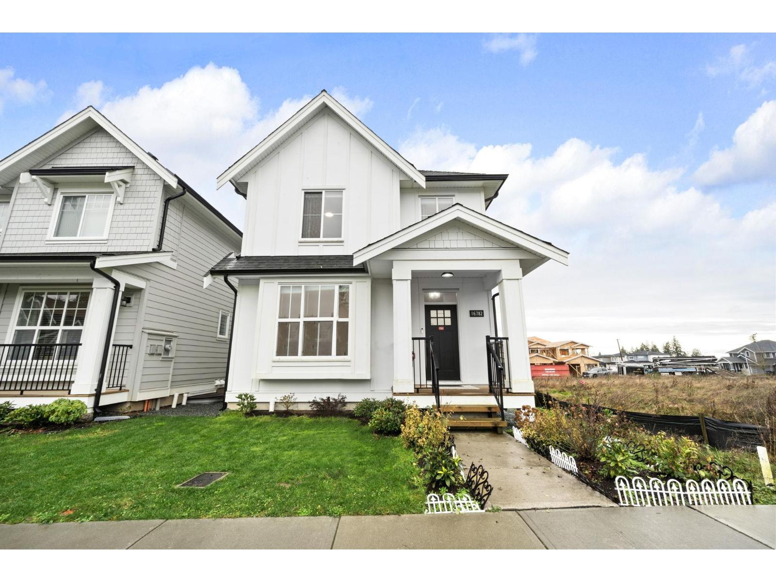 16782 21a Avenue, Surrey, British Columbia  V3Z 0M3 - Photo 1 - R3108124