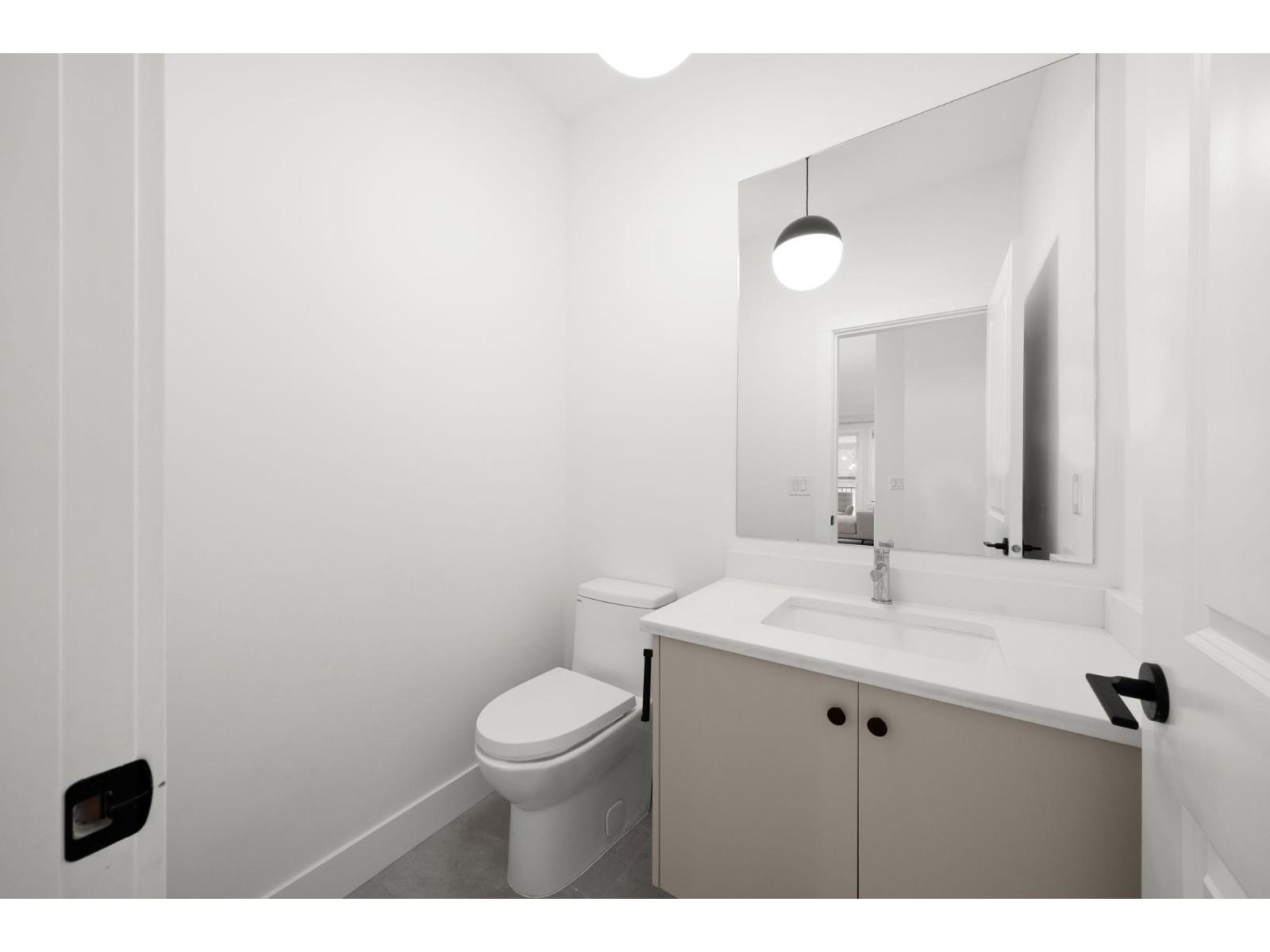 16782 21a Avenue, Surrey, British Columbia  V3Z 0M3 - Photo 10 - R3108124