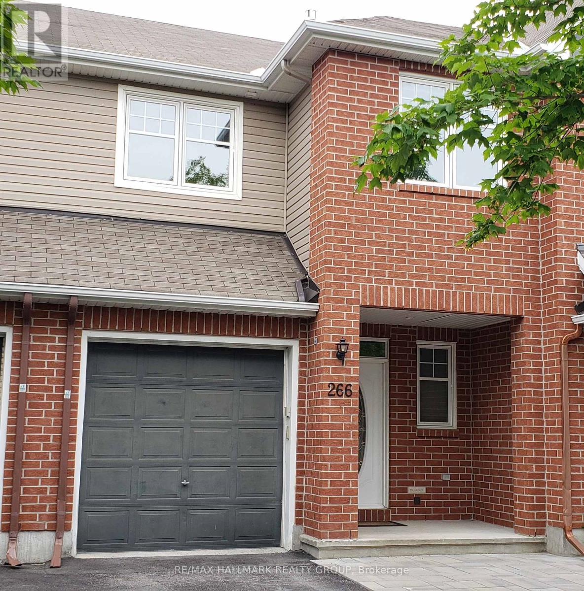 266 HORSESHOE CRESCENT, Ottawa, Ontario