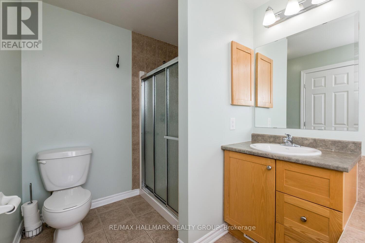 266 Horseshoe Crescent, Ottawa, Ontario  K2S 0B7 - Photo 17 - X12968116