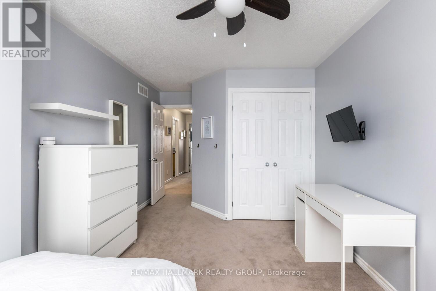 266 Horseshoe Crescent, Ottawa, Ontario  K2S 0B7 - Photo 20 - X12968116