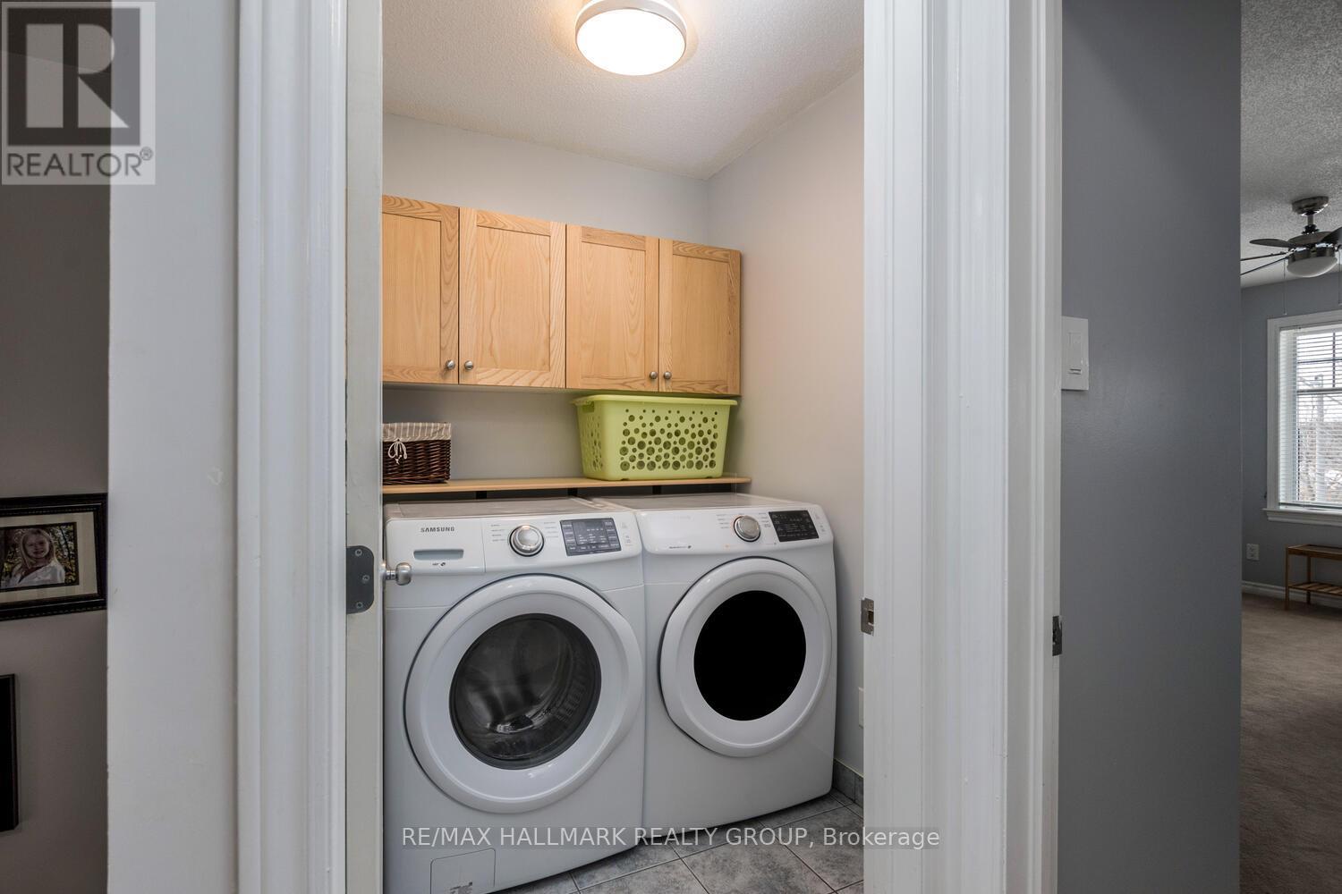 266 Horseshoe Crescent, Ottawa, Ontario  K2S 0B7 - Photo 23 - X12968116