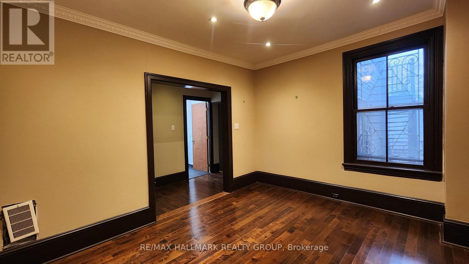 113 Murray Street, Ottawa, Ontario  K1N 5M5 - Photo 25 - X12968126