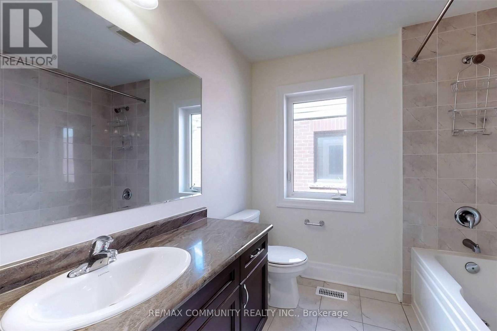 190 Westfield Drive, Whitby, Ontario  L1P 0G2 - Photo 11 - E12968014