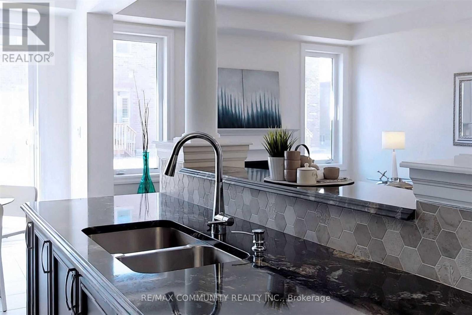 190 Westfield Drive, Whitby, Ontario  L1P 0G2 - Photo 12 - E12968014