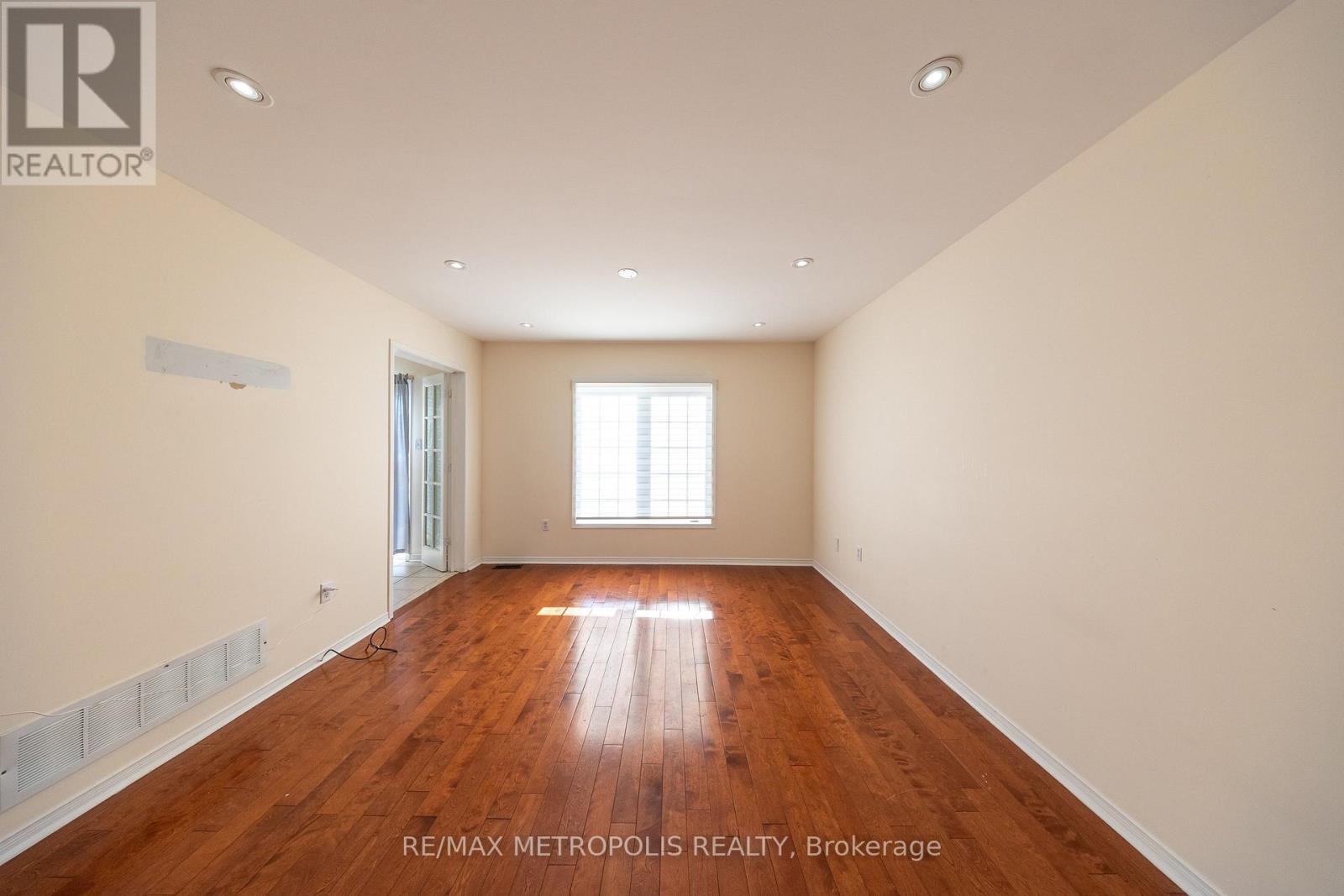 Main - 113 Highhill Drive, Toronto, Ontario  M1T 1N8 - Photo 9 - E12968034