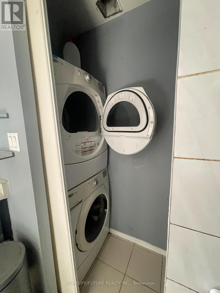 2209 - 2550 Lawrence Avenue, Toronto, Ontario  M1P 4Z3 - Photo 6 - E12968040