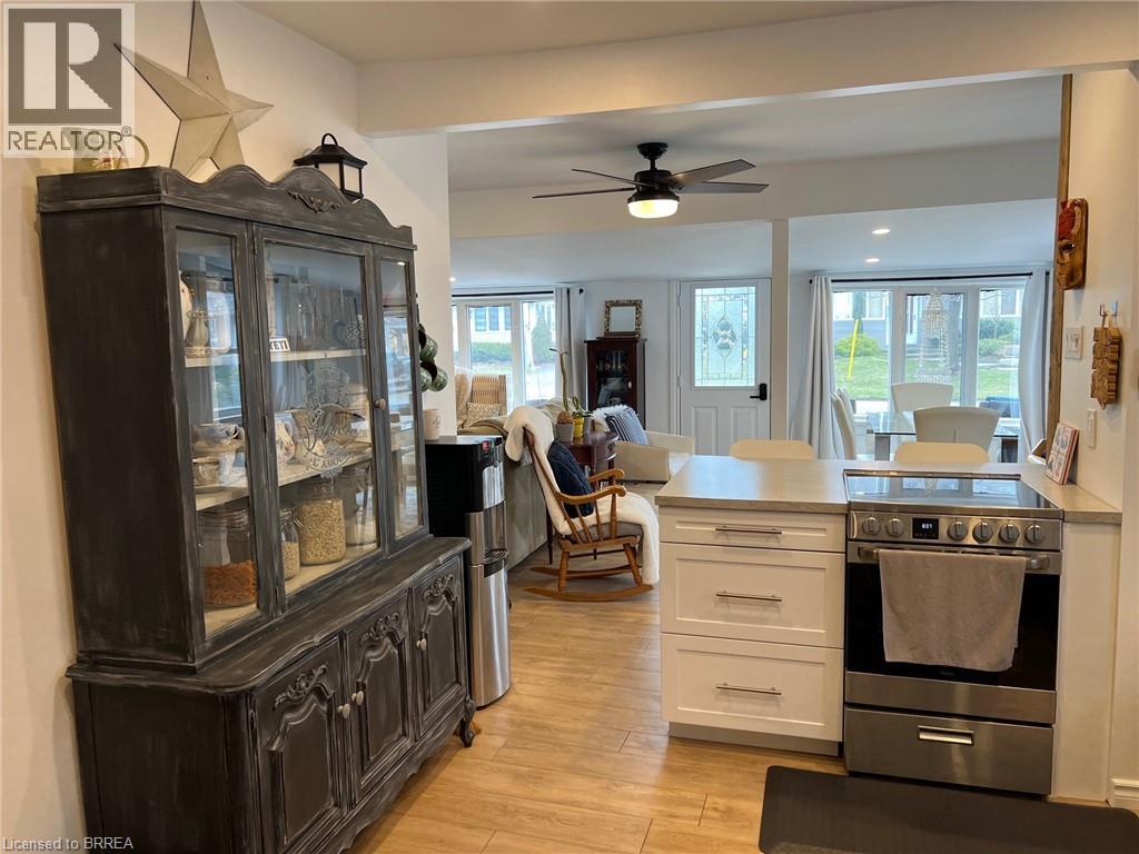 3185 Lindley Street, Port Bruce, Ontario  N5H 2R2 - Photo 2 - 40817639