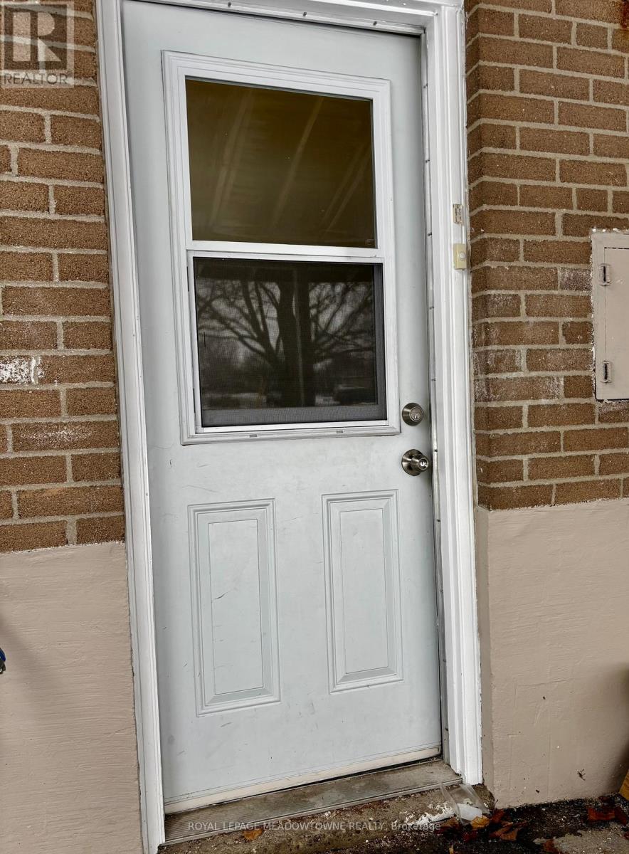 Basement B - 736 Sunnypoint Drive, Newmarket, Ontario  L3Y 2Z8 - Photo 13 - N12968056