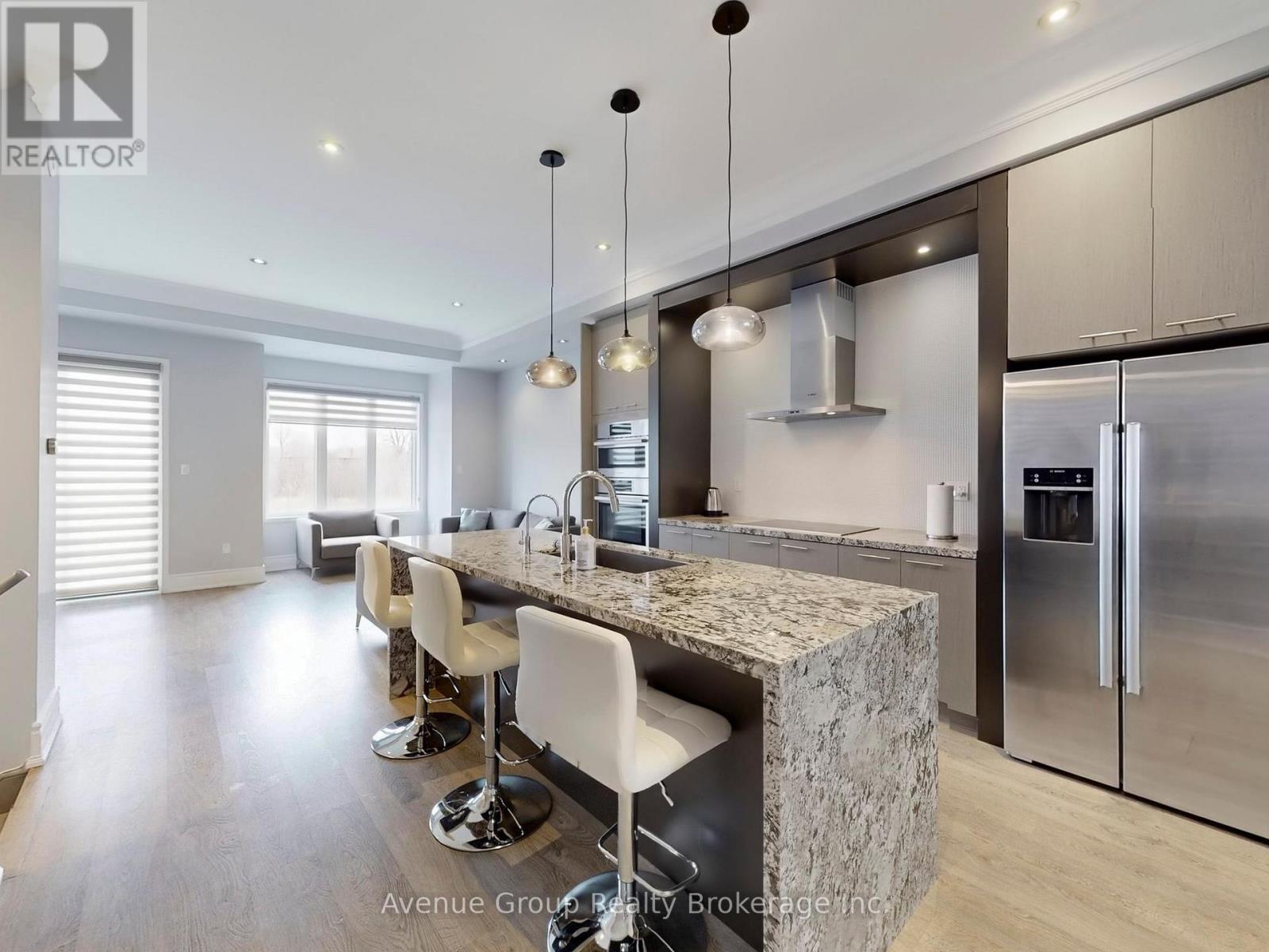 32 Genuine Lane, Richmond Hill, Ontario  L4B 0E5 - Photo 7 - N12968058