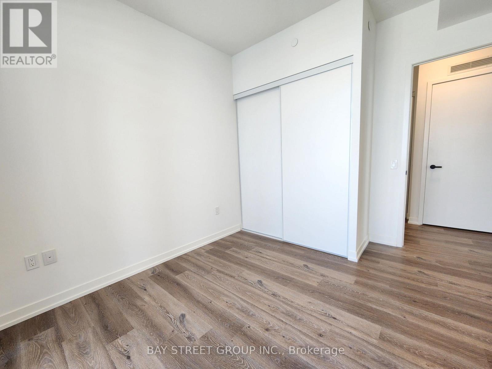 2203 - 28 Interchange Way, Vaughan, Ontario  L4K 0P8 - Photo 13 - N12968096