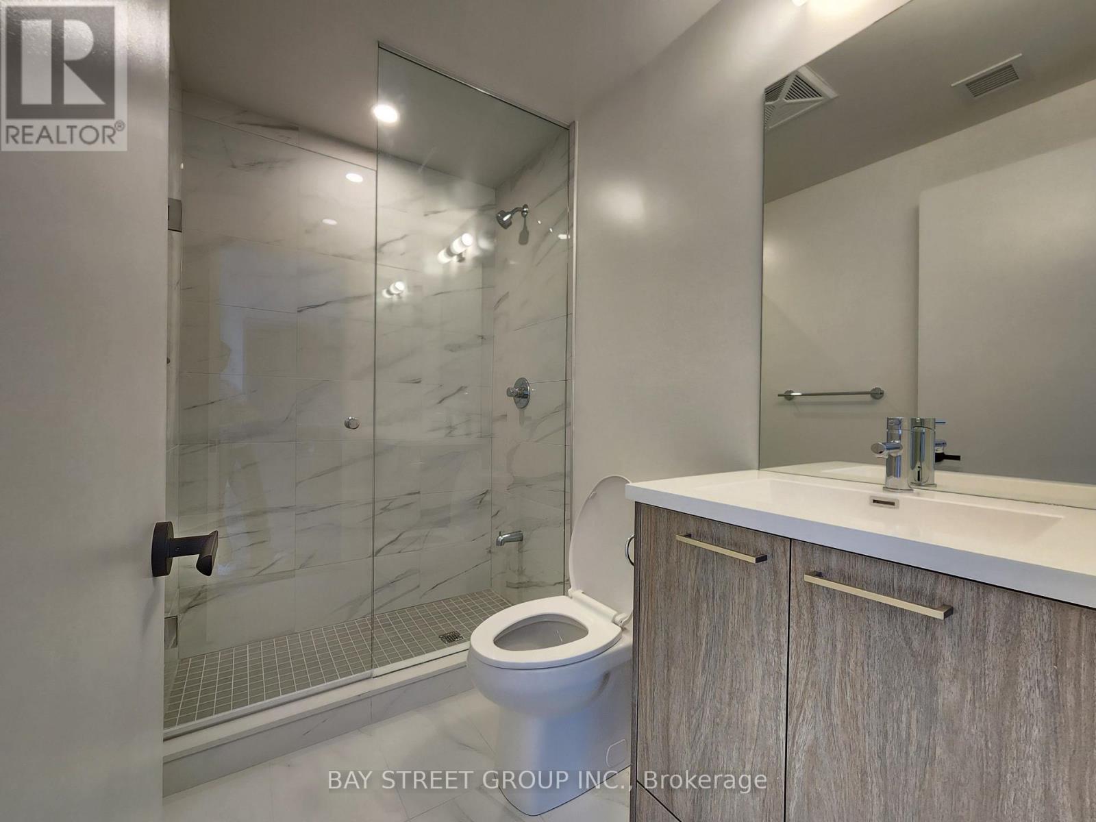 2203 - 28 Interchange Way, Vaughan, Ontario  L4K 0P8 - Photo 14 - N12968096