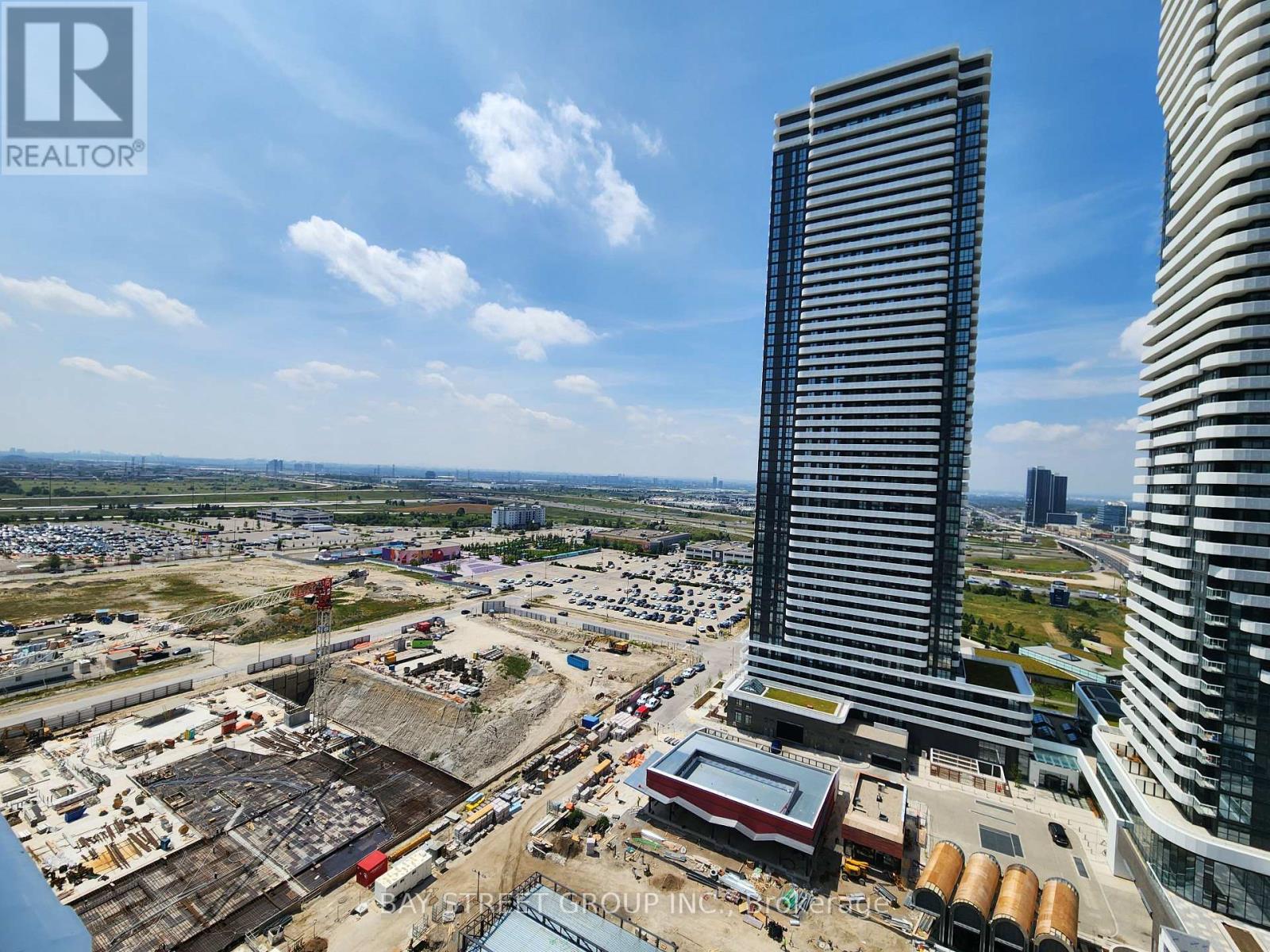 2203 - 28 Interchange Way, Vaughan, Ontario  L4K 0P8 - Photo 17 - N12968096