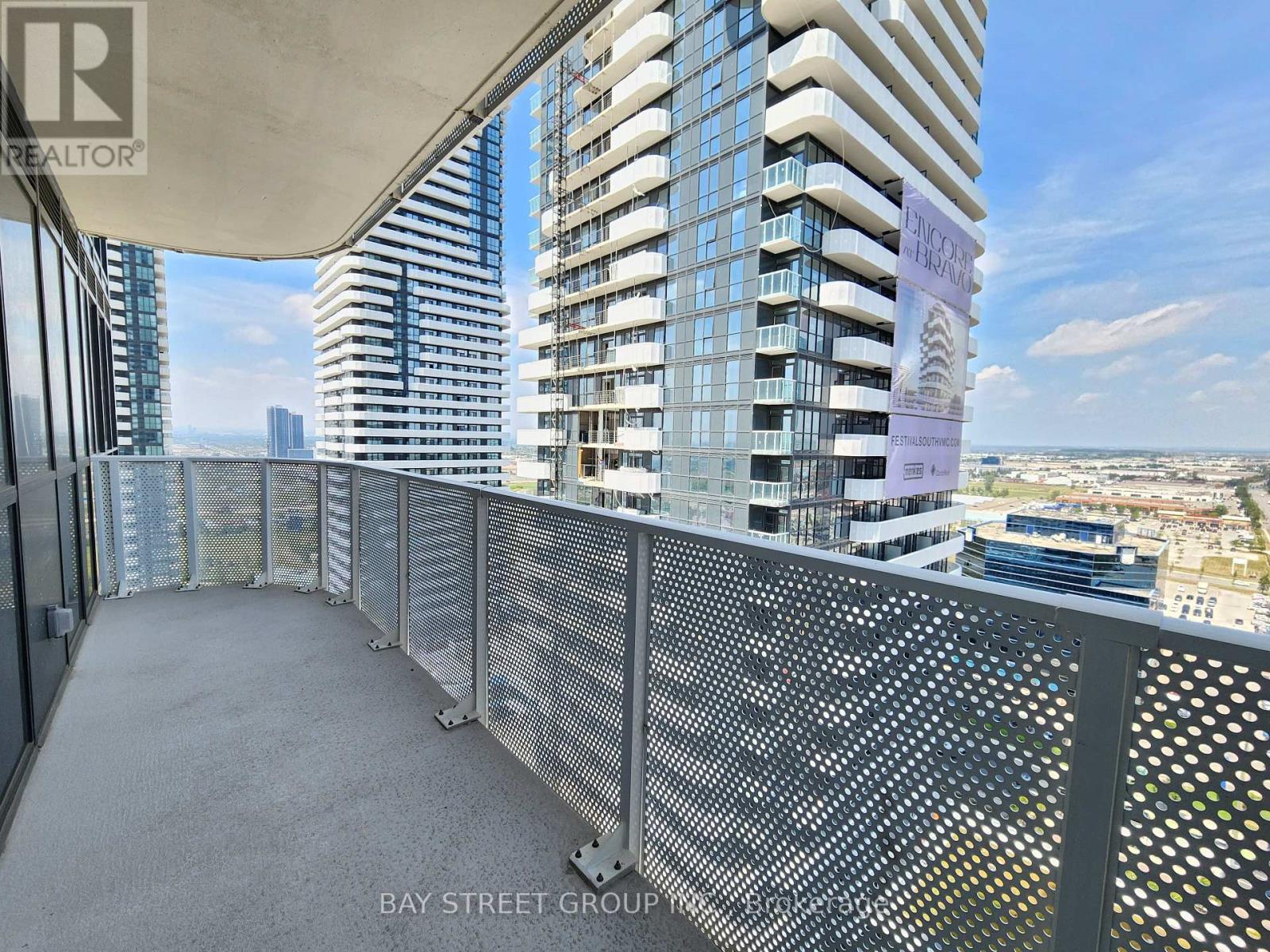 2203 - 28 Interchange Way, Vaughan, Ontario  L4K 0P8 - Photo 19 - N12968096